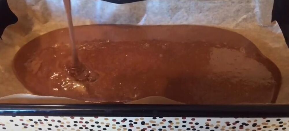 Kora za bugarski kolač 'crnče' u plehu