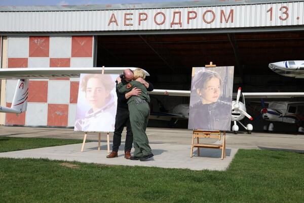 POTRESAN PRIZOR U ZEMUNU, RODITELJI OBELEŽILI ROĐENDAN DEČAKA UBIJENOG U RIBNIKARU: Od ovoga SUZE SAME LIJU (FOTO)