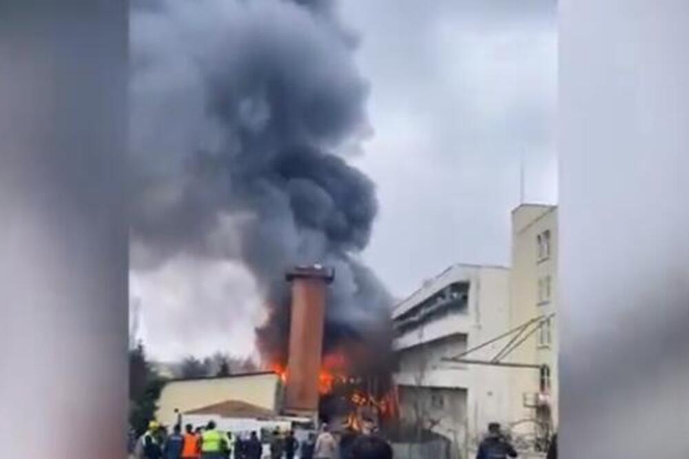 POŽAR NA TEHNIČKOM FAKULTETU: Ogroman dim kulja, VATRENA STIHIJIA vidljiva u okolini (VIDEO)