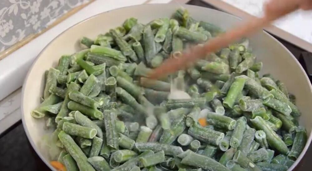 Spremanje zapržene boranije starih monaha sa Hilandara