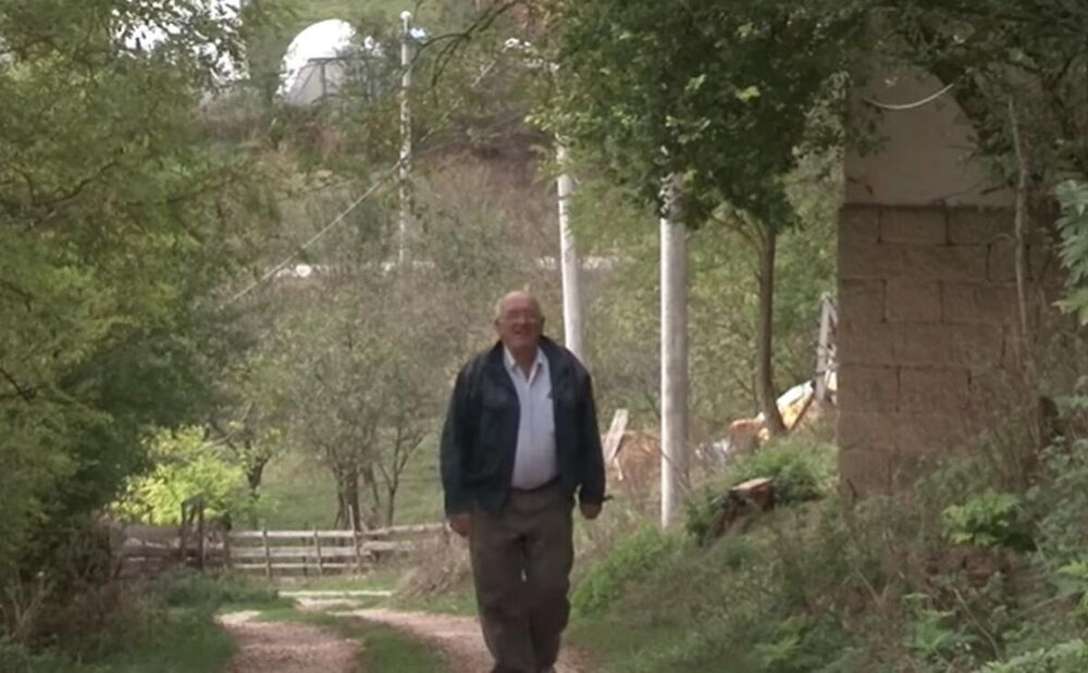 Penzioner Mile U Selo Do ao Jedva Pokretan Sada Mo e I Da Potr i penzioner-mile-u-selo-do-ao-jedva-pokretan-sada-mo-e-i-da-potr-i