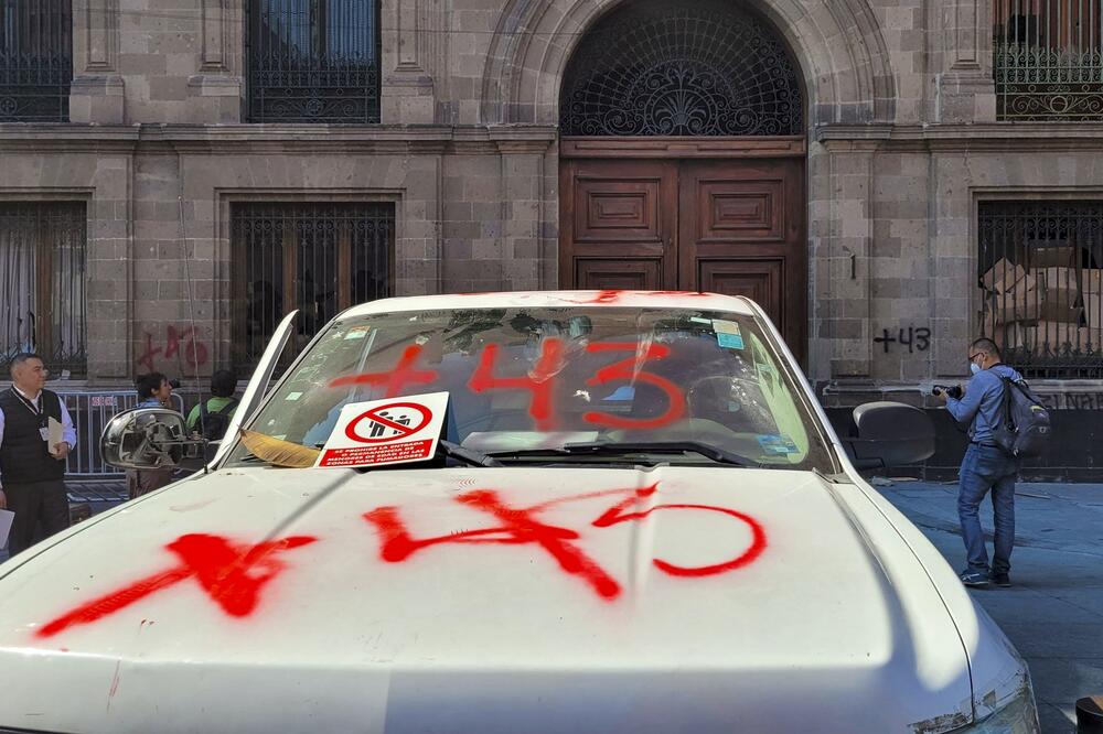 DRAMA U MEKSIKU: Demonstranti UPALI u predsedničku palatu!