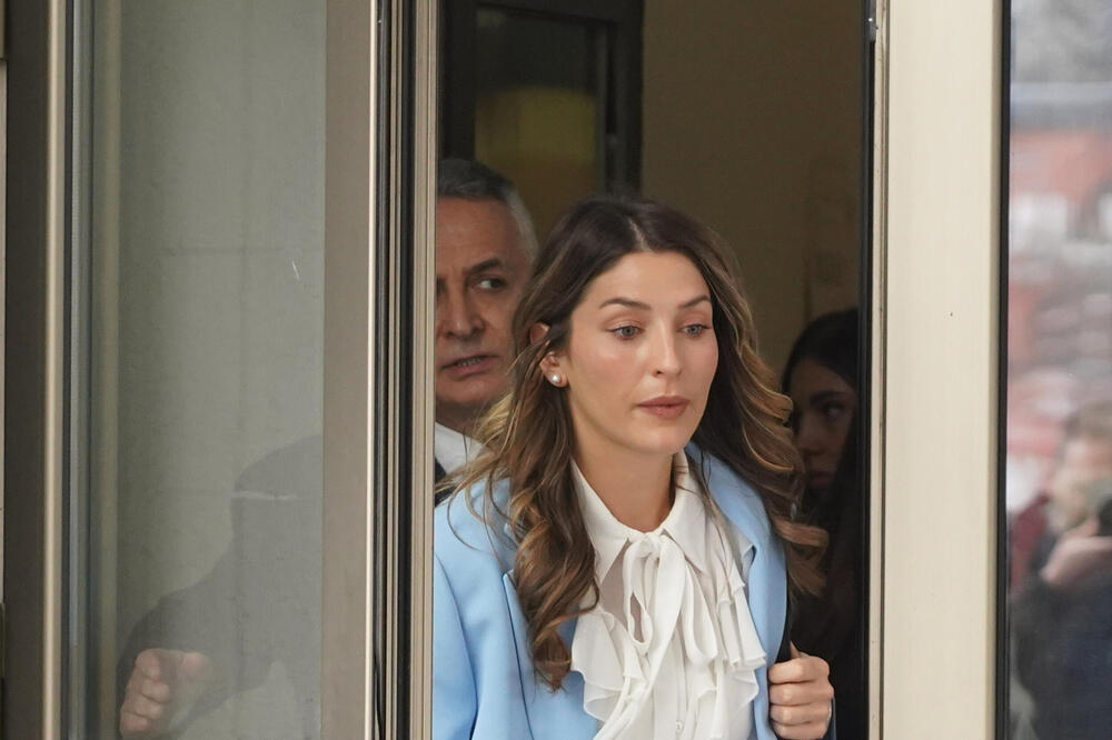 NOVO OGLAŠAVANJE ANĐELE JOVANOVIĆ: Kolege joj pružile VELIKU PODRŠKU, a ona im nakon toga poslala OVU PORUKU