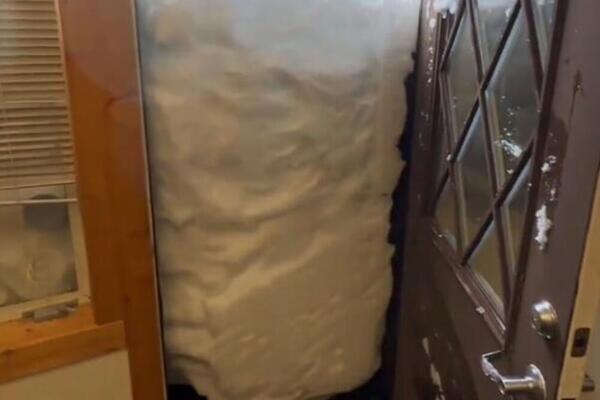 OLUJA PARALISALA DELOVE SAD: Hiljade ljudi BEZ STRUJE, strahuje se od LAVINA! (VIDEO)