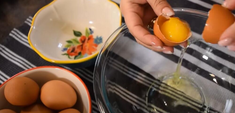 Mućenje jaja za bugarsku tortu 'nedelja'