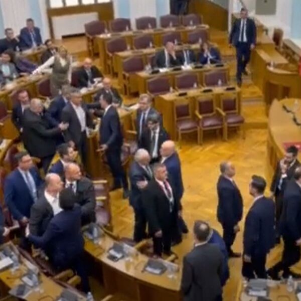 ISPRAVKA: U crnogorskoj Skupštini se desio verbalni konflikt, a ne tuča