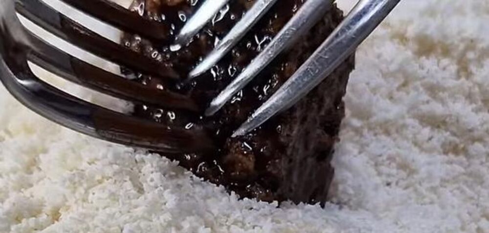 Valjanje posnih čupavaca na vodi u kokos