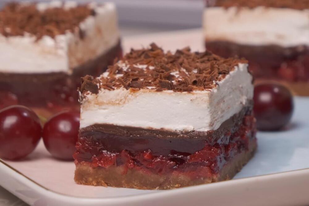 NAJLAGANIJI RECEPT ZA TORTU SA VIŠNJAMA I ČOKOLADOM: Ukus će vas izuti iz cipela, bolja i brža nego ŠVARCVALD