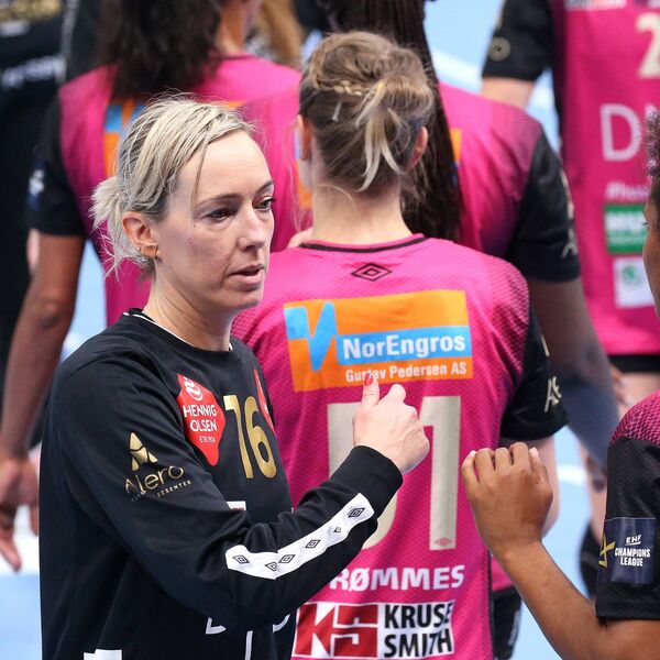 DRAMA NA TERENU: Legendi pozlilo na ured meča, HITNO hospitalizovana! (FOTO)