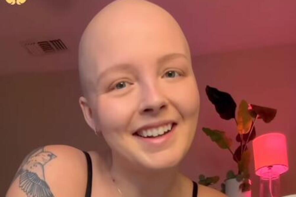 'IMALA SAM OVIH 10 SIMPTOMA': Devojka sumnjala na trovanje hranom, a sada odbrojava dane života! (FOTO)