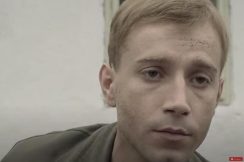 DA LI ZNATE KO JE MLADIĆ SA FOTKE? Cela ZEMLJA zna ovog glumca, danas je DRUGI ČOVEK, nema trika da ga PREPOZNATE