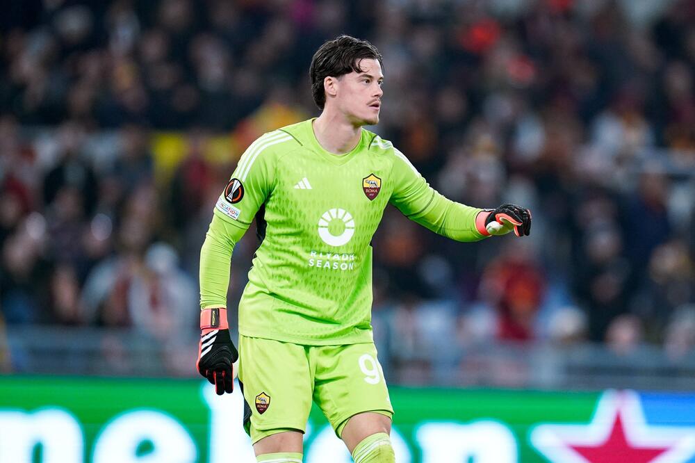 "UBEĐIVAO SAM GA DA IGRA ZA SRBIJU!" Otac Mileta Svilera o odluci sina da odbije dres "orlova"