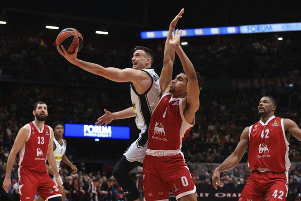 CRNO-BELA TRAGEDIJA: Nejpir čudesnim pogotkom srušio Partizan i doneo pobedu Olimpiji iz Milana!