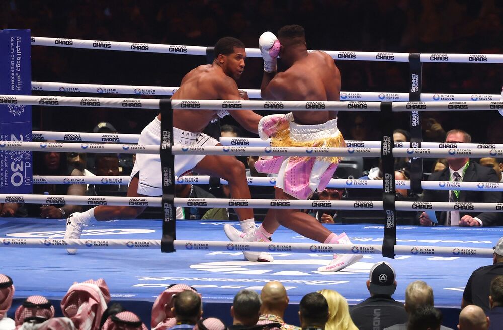 Detalj sa meča Entonija Džošue i Frensisa Enganua