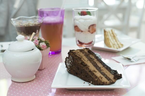 SRPKINJI SE ZGADILA TORTA ZA ČITAV ŽIVOT: Pronašla je nešto jezivo, fujčina!