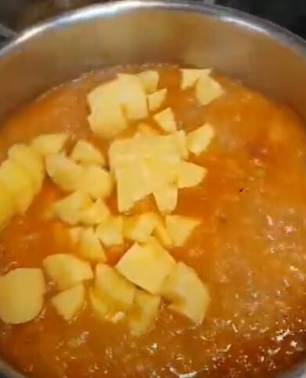 Kuvanje krompira i kiselog kupusa za 'jotu'