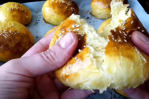 DRAGULJ TURSKE KUHINJE - POGAČICE PUNJENE SIROM I PERŠUNOM: Mekane kao oblak, ostaju sveže i do 5 dana (RECEPT)