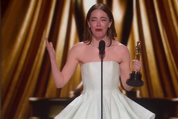 KAD JE ONA IZAŠLA NA BINU, CELA SALA JE PLAKALA KAO KIŠA! EMOTIVAN GOVOR DODIRNUO BAŠ SVE: Obratila se svojoj ĆERCI