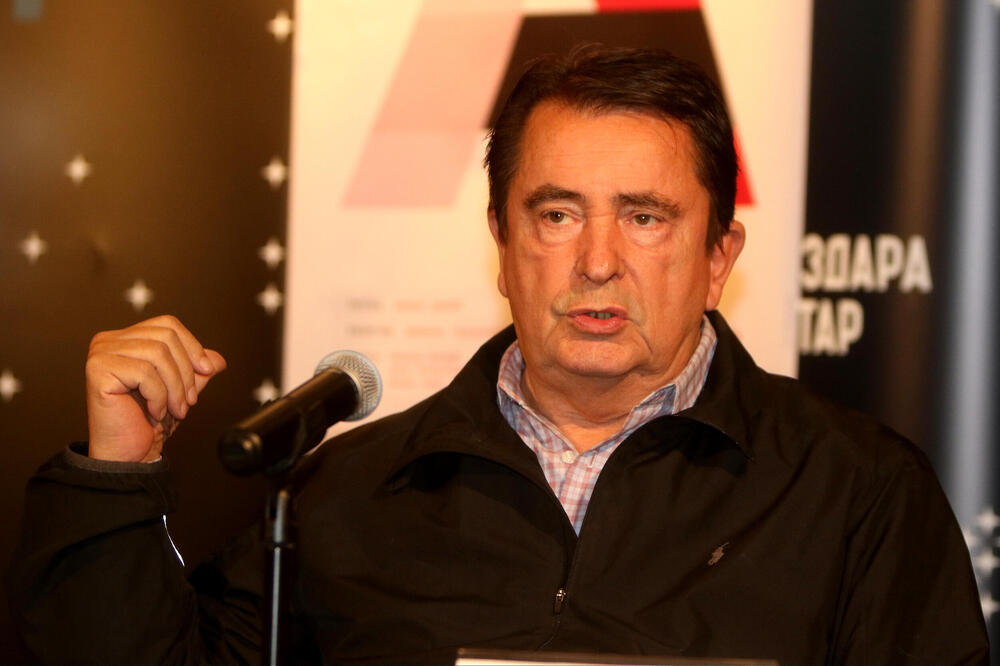 NOVO OGLAŠAVANJE ĆERKE LANETA GUTOVIĆA: Demantovala da je od oca DOBILA KUĆU, objavila i ovu FOTOGRAFIJU