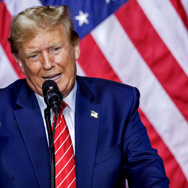 Najduža blokada u istoriji SAD je upravo okončana: Tramp potpisao OVAJ papir