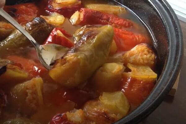 POSNE PUNJENE PAPRIKE NA VODI: Najlepše jelo za Uskršnji post - niko neće moći da im odoli, recept bez konkurencije