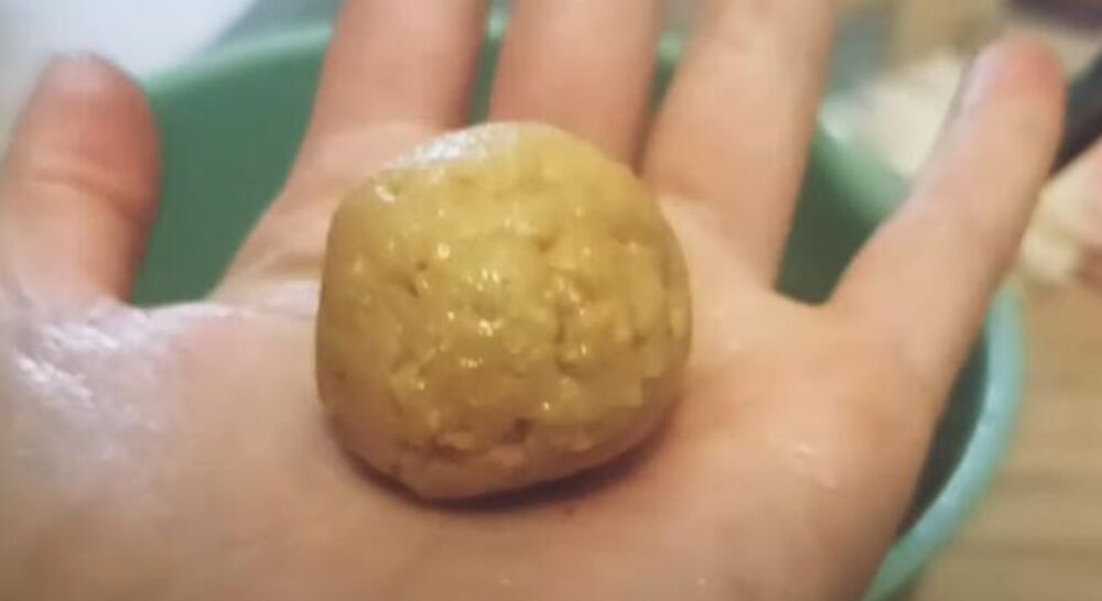 Oblikovane keks kuglice