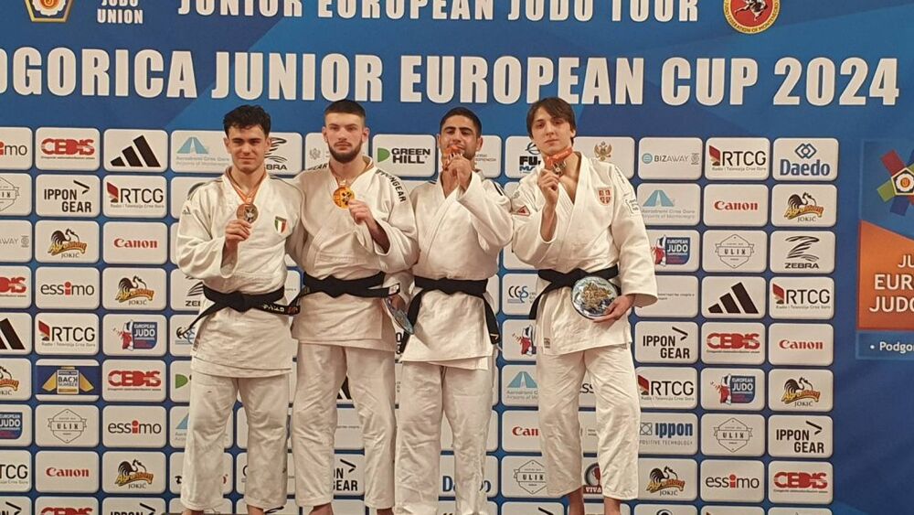 Boris Rutović (drugi s leva)