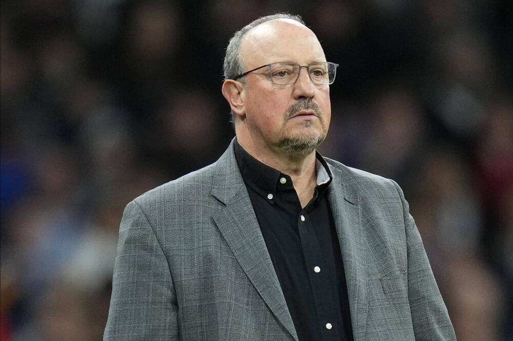 Srbin zbog Rafaela Beniteza postaje slobodan igrač