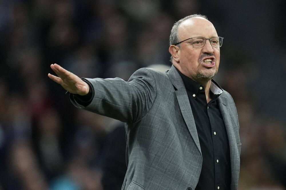 BENITEZ ZAVRŠIO MISIJU U 14. KLUBU KARIJERI! Otkaz za nekadašnjeg osvajača Lige šampiona (FOTO)