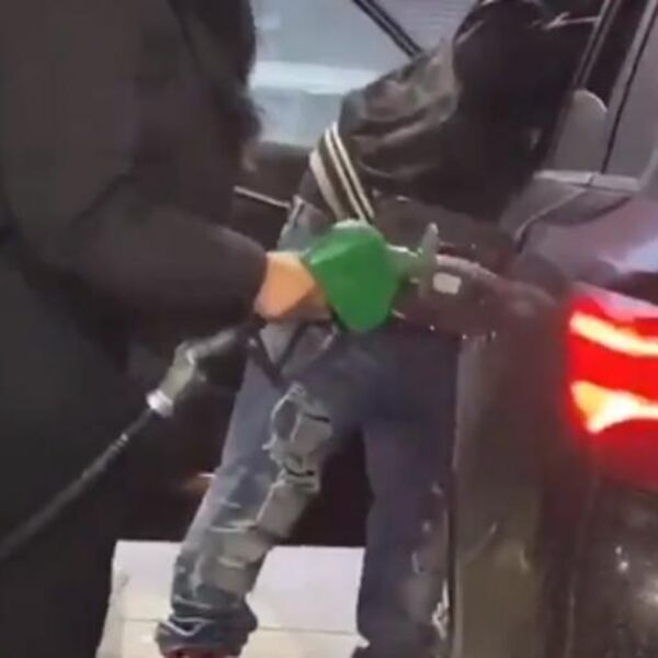 GURALA JE PIŠTOLJ ZA GORIVO, ALI NIJE HTEO DA UĐE: Zbog onoga što je uradila posle, slošive vam se za sva vremena