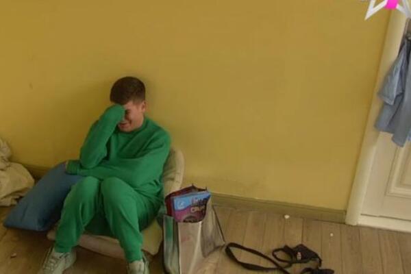 DA LI JE MOGUĆE DA SU OVE REČI PALE IZMEĐU JANJUŠA I UROŠA? Jedna stvar napravila je RAZDOR između njih