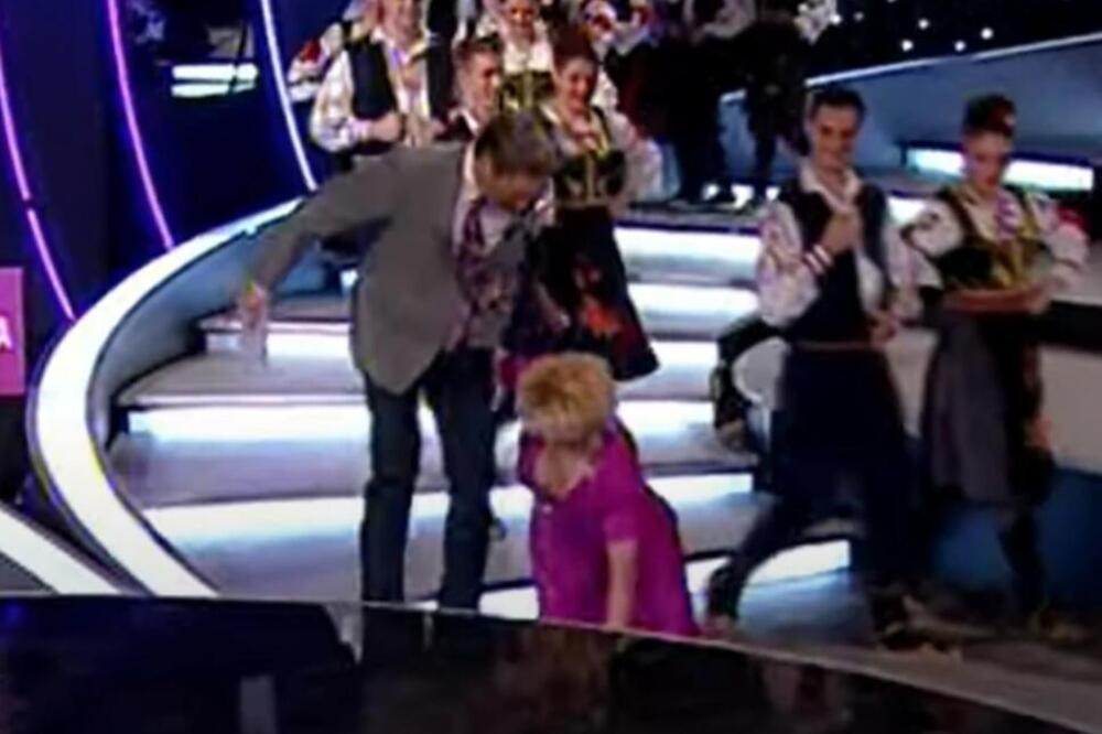 NOGICE POLETELE, PA SE RAZBILA O POD KO ZVEČKA: Pad voditeljke Suzane UŠAO U ANALE, posle toga završila u URGENTNOM