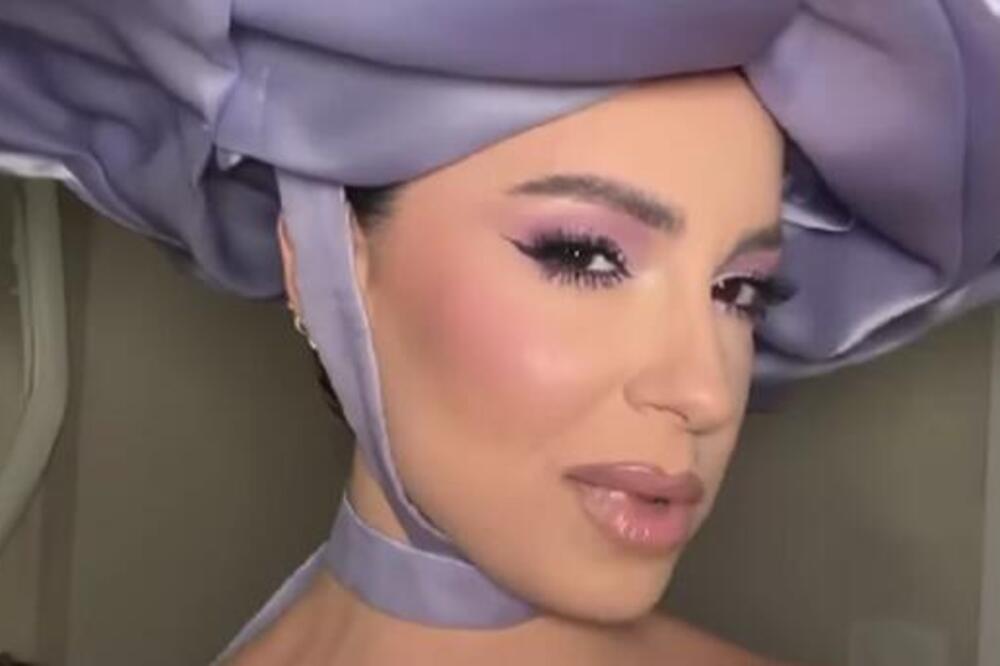 ŠTA JE OVO NA GLAVI? Ljudi trljali OČI kada se POJAVILA: Baš je GLOMAZNO i APSURDNO, izgleda kao da će je UDAVITI