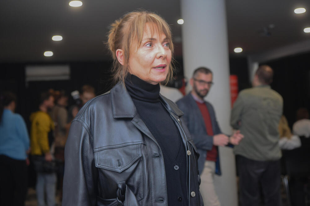 Vesna Trivalić godinama uživa u braku sa zgodnim doktorom: On joj je velika podrška, a evo kako on izgleda...