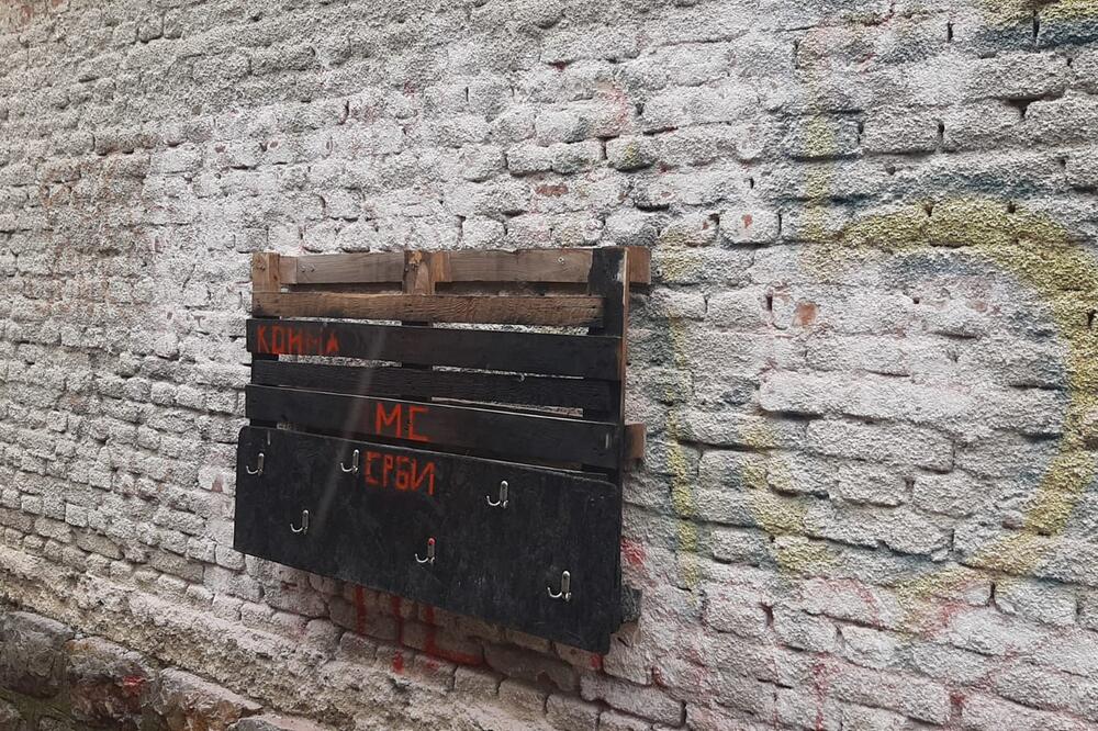 "AKO IMAŠ OSTAVI, AKO NEMAŠ UZMI": Momci ČELIČNOG SRCA na dva dočka oduševili sugrađane u Topoli, NA SVE SU MISLILI