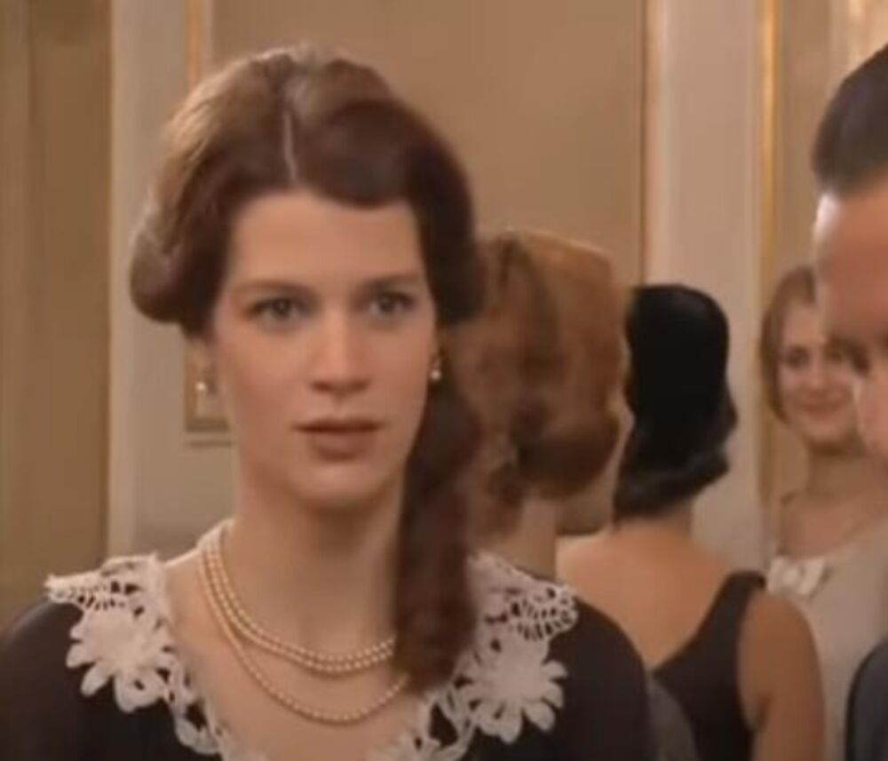 Ivana Jovanović kao Neda u seriji 'Greh njene majke'