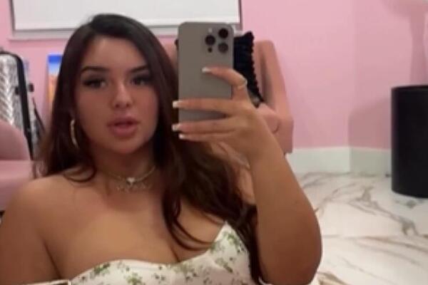 BRINETA SA VELIKOM ZADNJICOM ZADIGLA MINIĆ I KRENULA ŽESTOKO DA TRESE: Izletelo sve ISPOD NJEGA, prizor za INFARKT