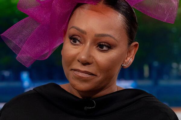 MUŽ JE FINANSIJSKI I FIZIČKI ZLOSTAVLJAO, ONA SKUPILA HRABROSTI DA PROGOVORI: Pevačica NEĆE DA ĆUTI o paklu