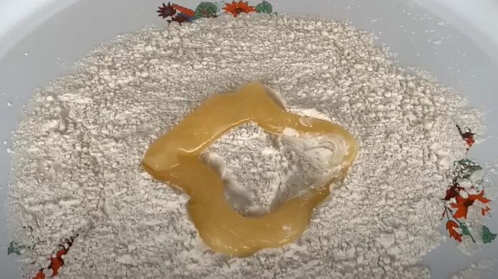 Pravljenje testa za turski kolač 'pišmanije'