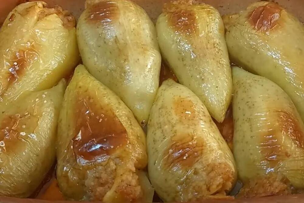 MONASI U VREME POSTA SPREMAJU PAPRIKE PUNJENE RIBLJIM MESOM: Najukusnije jelo sa začinima - recept sa Hilandara