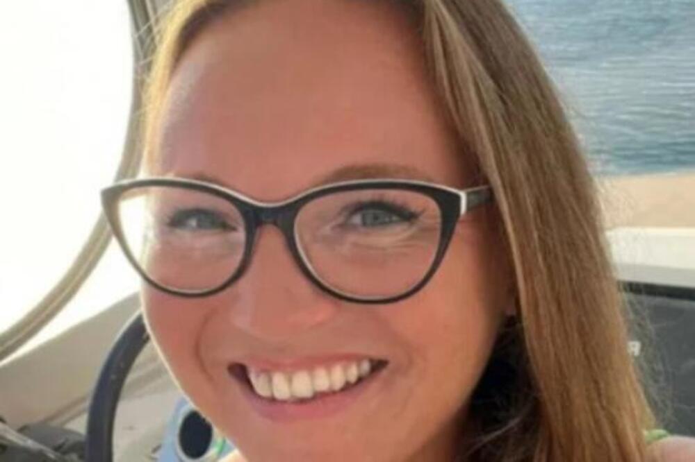 PRETELA 8000 KILOMETARA ZBOG DEČKA, A ONDA JE URADILA OVO: Ljudi u neverici gledaju, zanemeli (VIDEO)