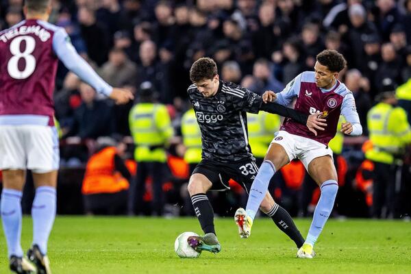 BIO JEDNOM JEDAN AJAKS: Vila DEMOLIRALA "kopljanike" - Olimpijakos u strašnom meču SRUŠIO Makabi