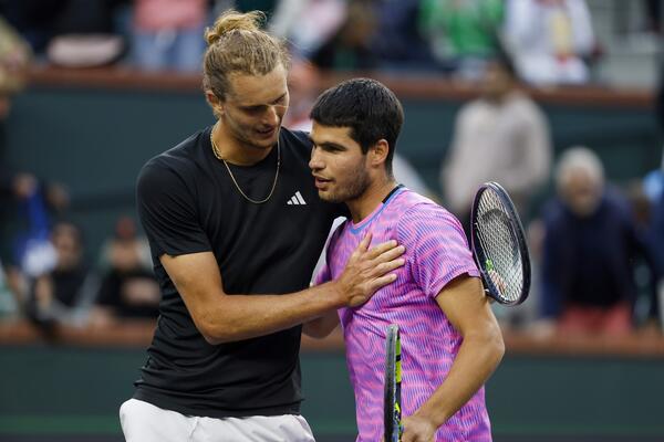 ALKARAS SE SPASIO OD ROJA PČELA, A ONDA SAMLEO ZVEREVA! Sledi spektakl za finale (VIDEO/FOTO)
