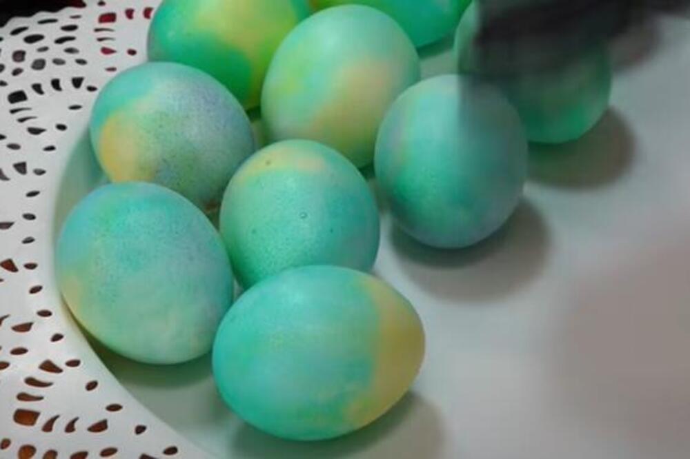 FARBANJE JAJA SODOM BIKARBONOM JE PRAVA MAGIJA: Najsavršenija boja za Uskrs - recept ostavlja bez reči
