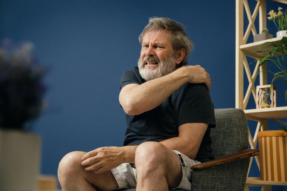 IMATE BOLOVE? Isprobajte super moćnu formulu sa trostrukim dejstvom za zglobove, hrskavicu i kosti!