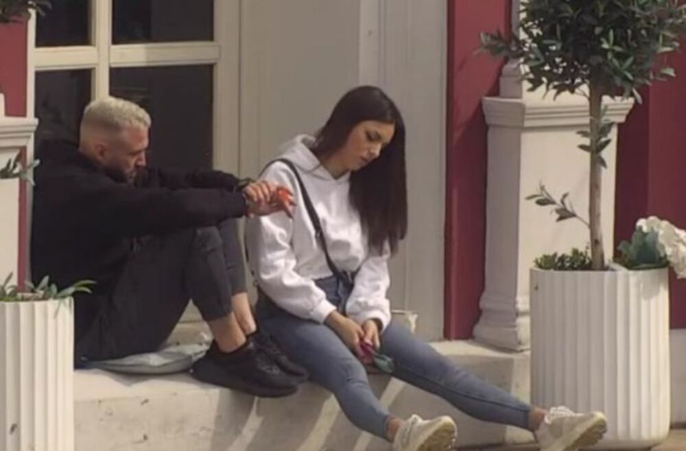 Ša na sve načine želi da dobije Mioninu pažnju