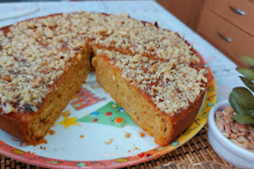 OVAJ KOLAČ SE PRAVI U SAMO 3 POTEZA, A JEDAN JE OD NAJMEKŠIH IKADA: Magija je u SASTOJKU koji ima svaka SRPSKA KUĆA