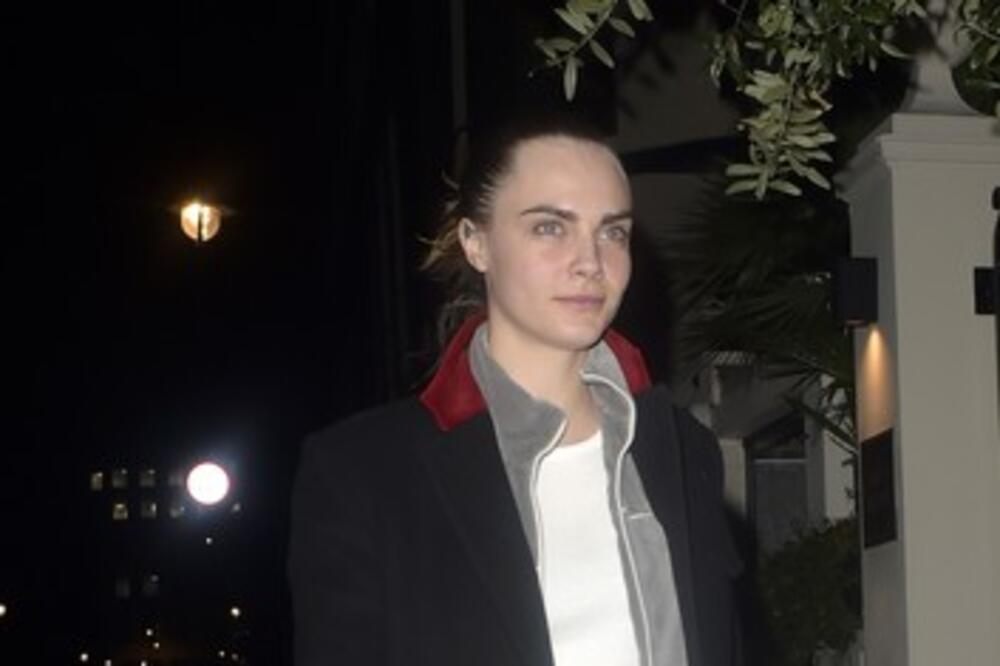 PRVE FOTKE IZGORELE KUĆE POZNATE MANEKENKE BUDE JEZU: Sve je SPALJENO, ostao samo PEPEO, a evo šta je sa LJUBIMCIMA