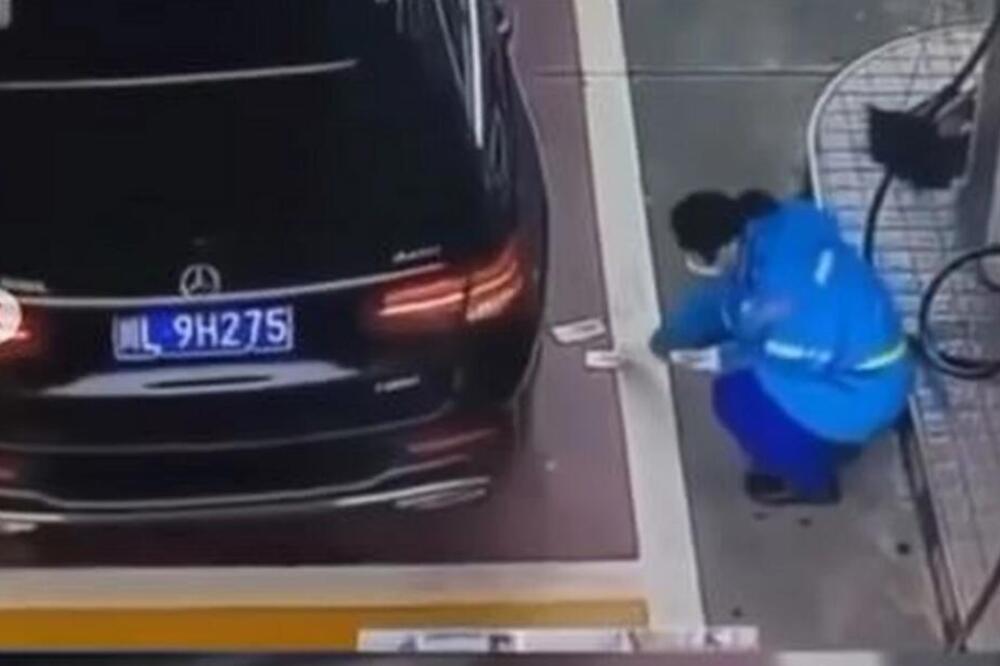 VOZAČ MERCEDESA RASPLAKAO RADNICU NA PUMPI! Sraman potez svi osudili: "Zašto ljudi moraju biti ovako zli!?" (VIDEO)