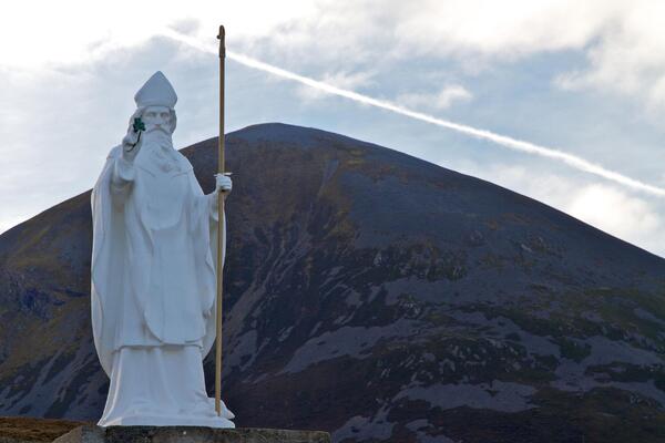 DANAS CEO SVET SLAVI SVETOG PATRIKA: Praznuju ga i katolici i neki pravoslavci, a evo ko je zapravi bio on!